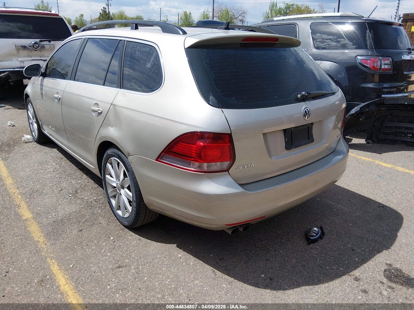 2014 Volkswagen Jetta 2.0 Sportwagen 2.0L Tdi gold Lot 111044834807 Vin 3VWPL7AJXEM609992