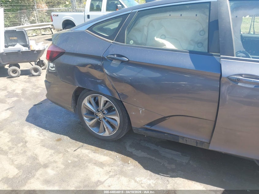 VIN JHMZC5F13JC017482 2018 HONDA CLARITY PLUG-IN HYBRID