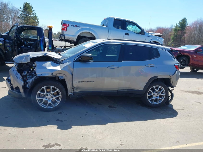 2023 Jeep Compass 2.0 Latitude Lux Fwd grey Lot 111044834906 Vin 3C4NJDFN4PT557102