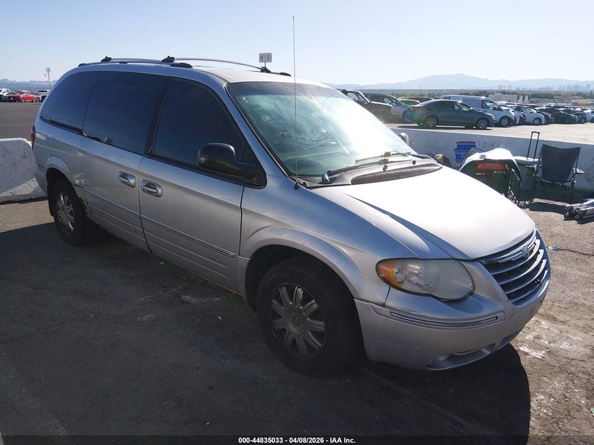 2005 Chrysler Town & Country Limited