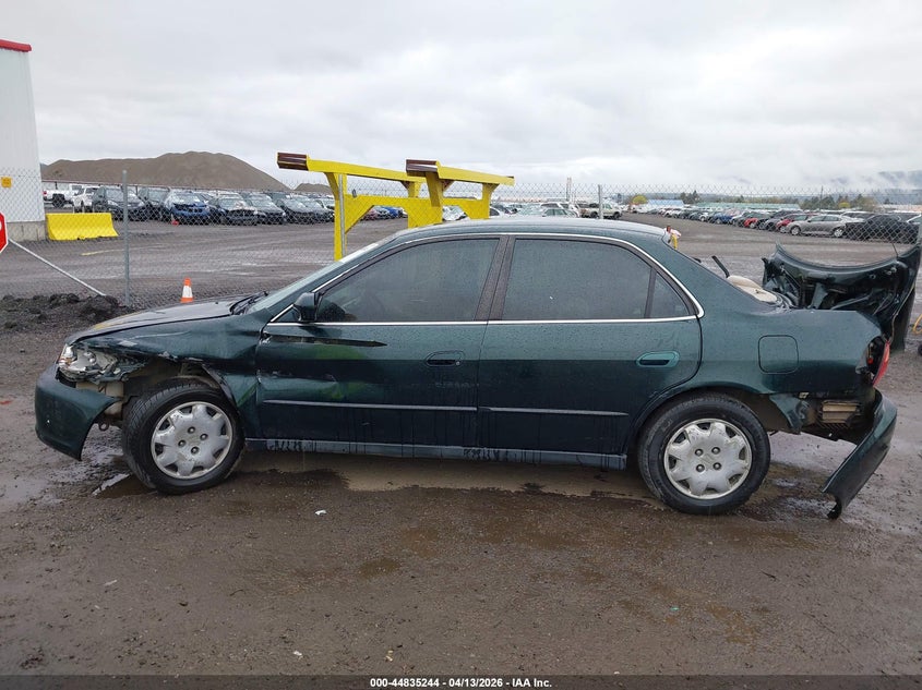 2000 Honda Accord 2.3 Lx VIN: 1HGCG5643YA130460 Lot: 44835244