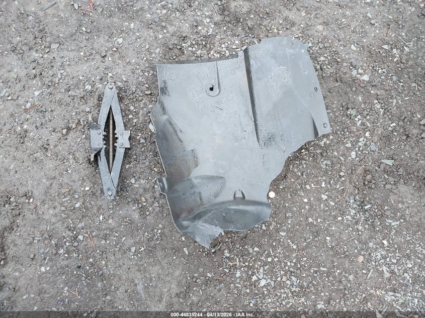 2000 Honda Accord 2.3 Lx VIN: 1HGCG5643YA130460 Lot: 44835244