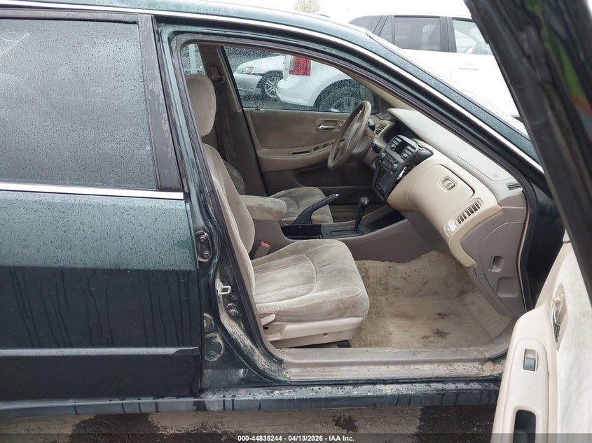 2000 Honda Accord 2.3 Lx VIN: 1HGCG5643YA130460 Lot: 44835244