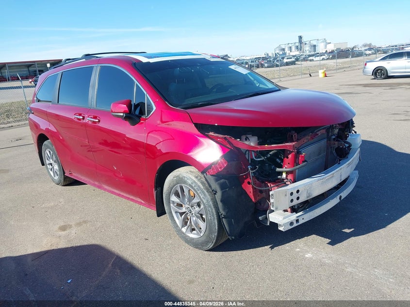 2024 Toyota Sienna Xle