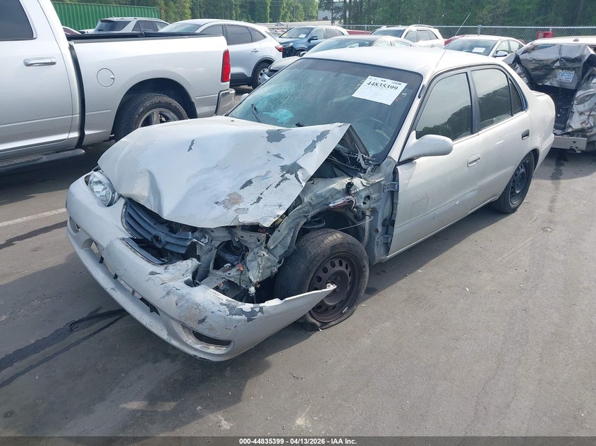 2001 TOYOTA COROLLA auction photo 2