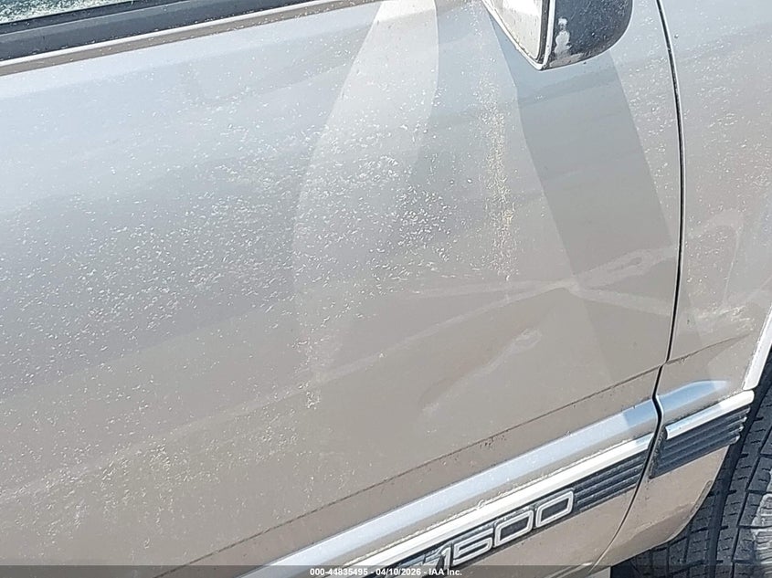 1999 Chevrolet Suburban 1500 Lt VIN: 3GNFK16R2XG125353 Lot: 44835495