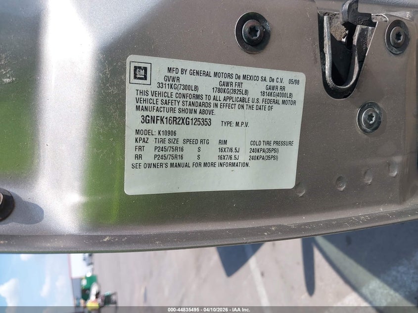 1999 Chevrolet Suburban 1500 Lt VIN: 3GNFK16R2XG125353 Lot: 44835495