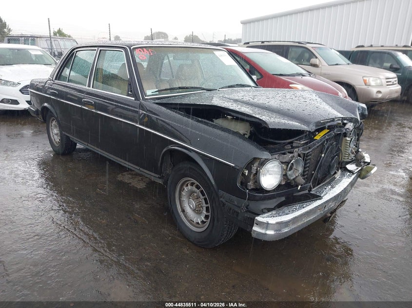1985 MERCEDES-BENZ 300 DT