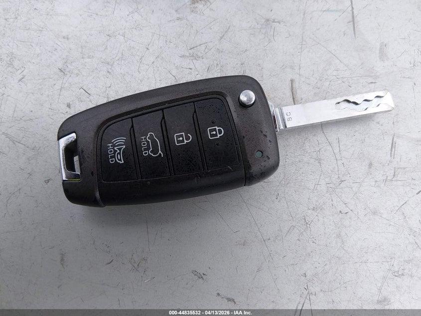 2019 Hyundai Veloster 2.0 VIN: KMHTG6AF3KU015601 Lot: 44835532