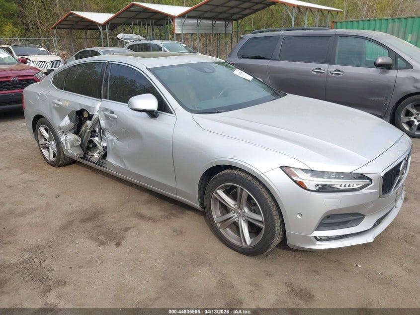 2018 Volvo S90 T5 Momentum