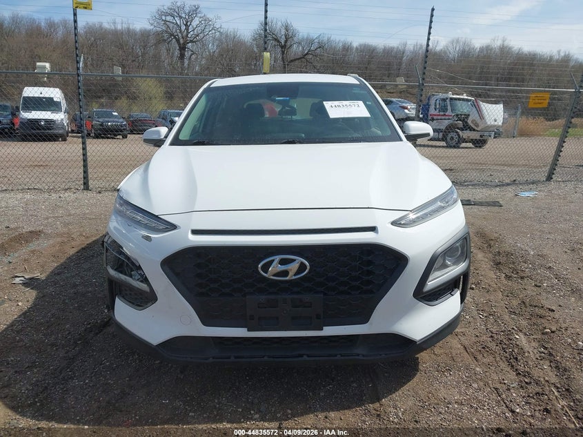 VIN KM8K12AAXMU712468 2021 HYUNDAI KONA SE