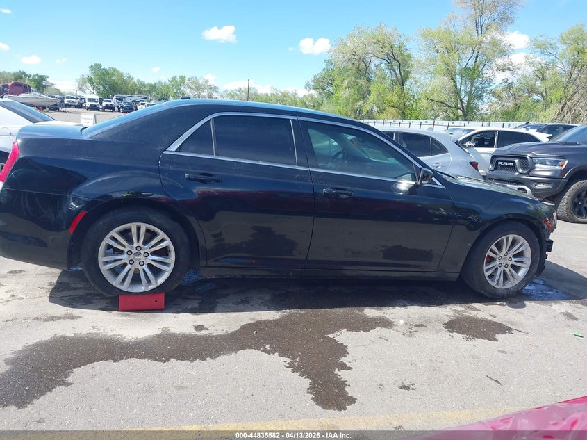 2016 Chrysler 300 3.6 Touring black Lot 111044835582 Vin 2C3CCAAG2GH190500