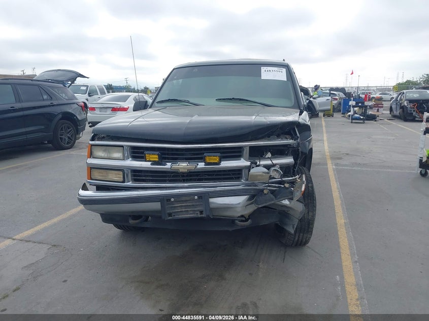 1999 Chevrolet Suburban 1500 Lt VIN: 3GNFK16R0XG228335 Lot: 44835591