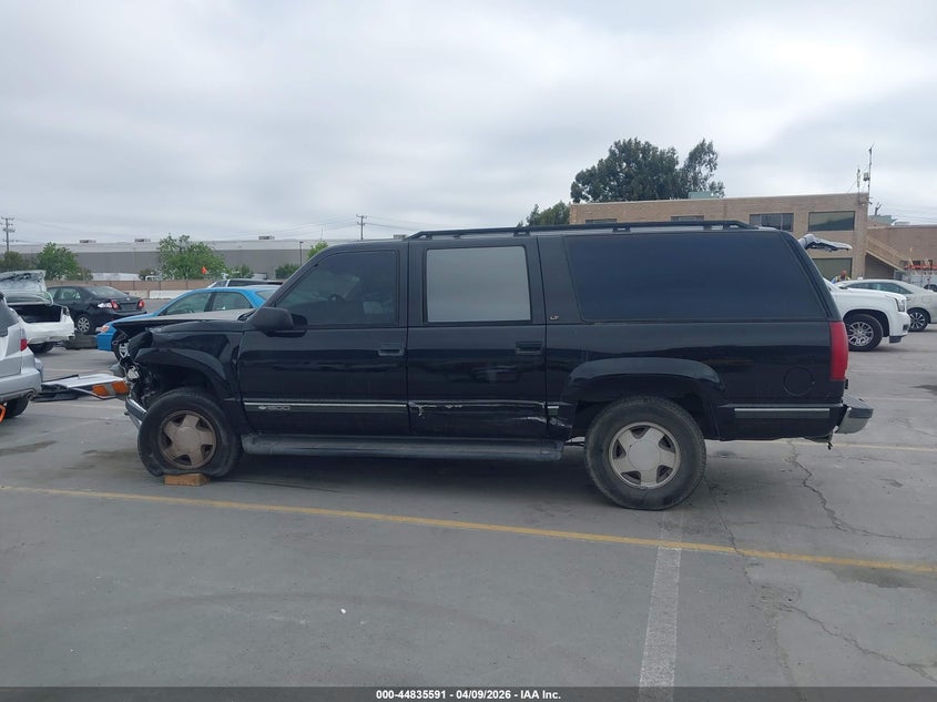 1999 Chevrolet Suburban 1500 Lt VIN: 3GNFK16R0XG228335 Lot: 44835591