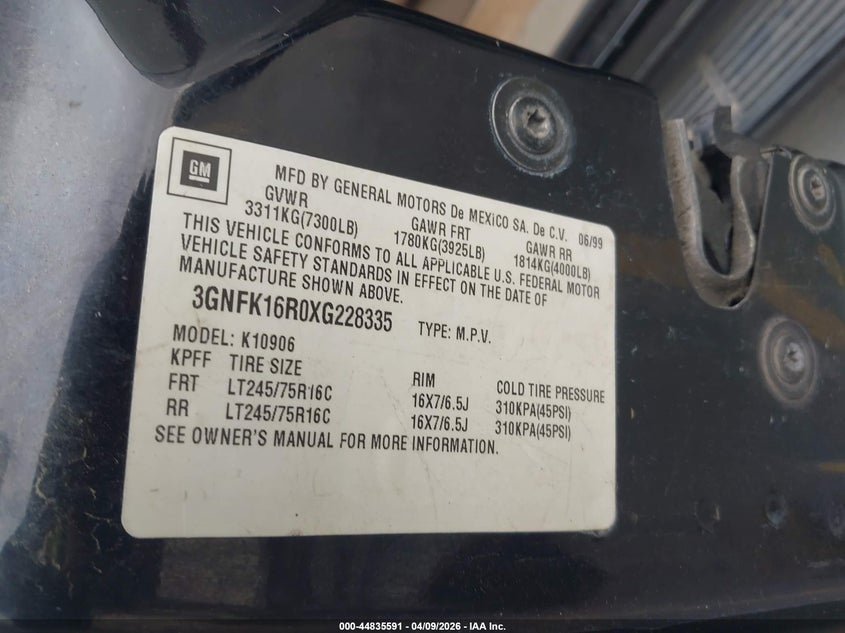 1999 Chevrolet Suburban 1500 Lt VIN: 3GNFK16R0XG228335 Lot: 44835591