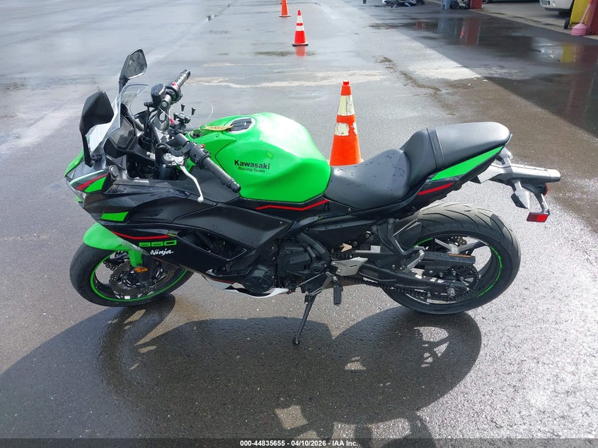 2022 KAWASAKI EX650 649 CC(VIN: ML5EXEN13NDA50291