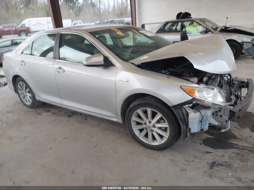 2013 Toyota Camry Hybrid Xle