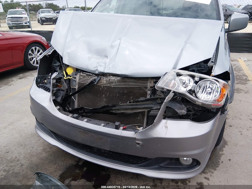 2018 Dodge Caravan 3.6 Grand Sxt silver Lot 111044835710 Vin 2C4RDGCG0JR216175