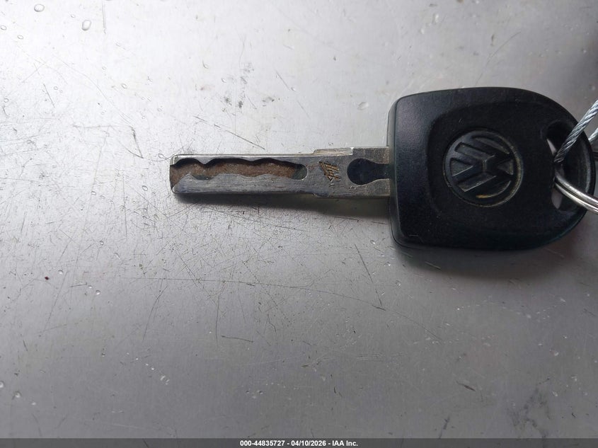 2000 Volkswagen New Beetle Gls VIN: 3VWCC21C1YM402141 Lot: 44835727