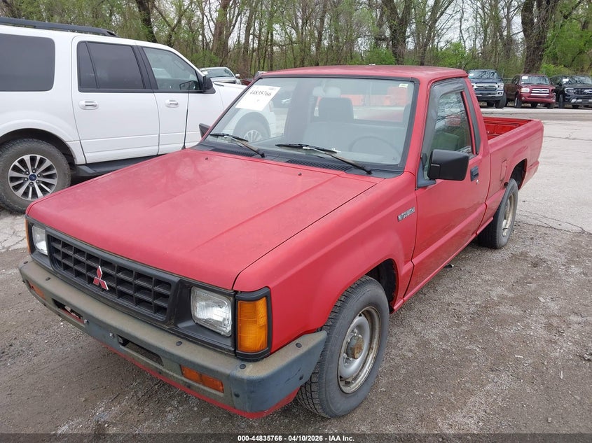 1990 Mitsubishi Mighty Max / S