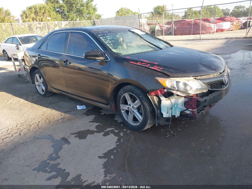 4T1BF1FK5DU705179 2013 Toyota Camry Se auction photo 1