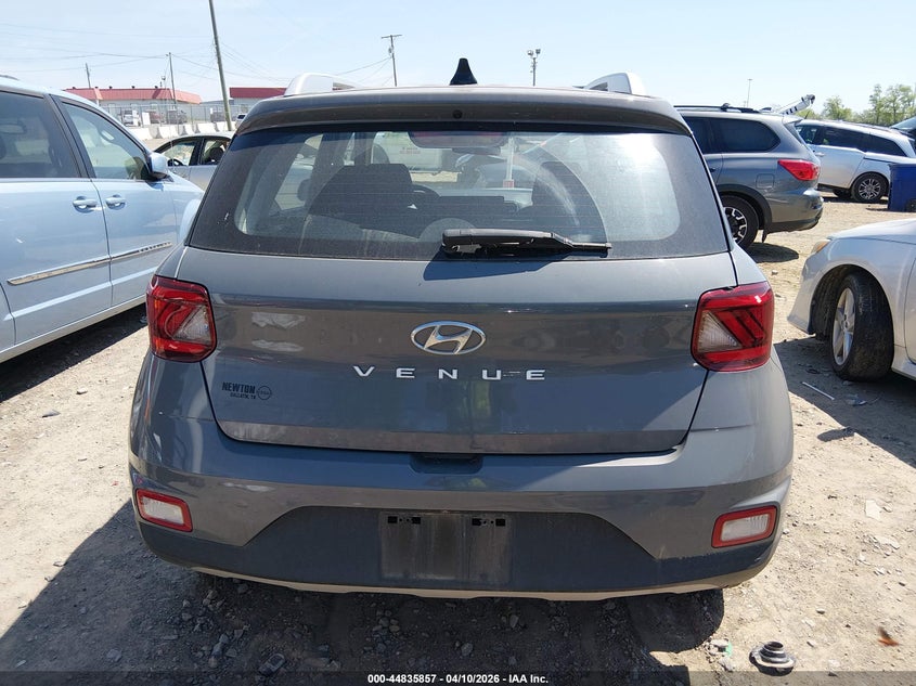 2022 Hyundai Venue Sel VIN: KMHRC8A39NU150657 Lot: 44835857