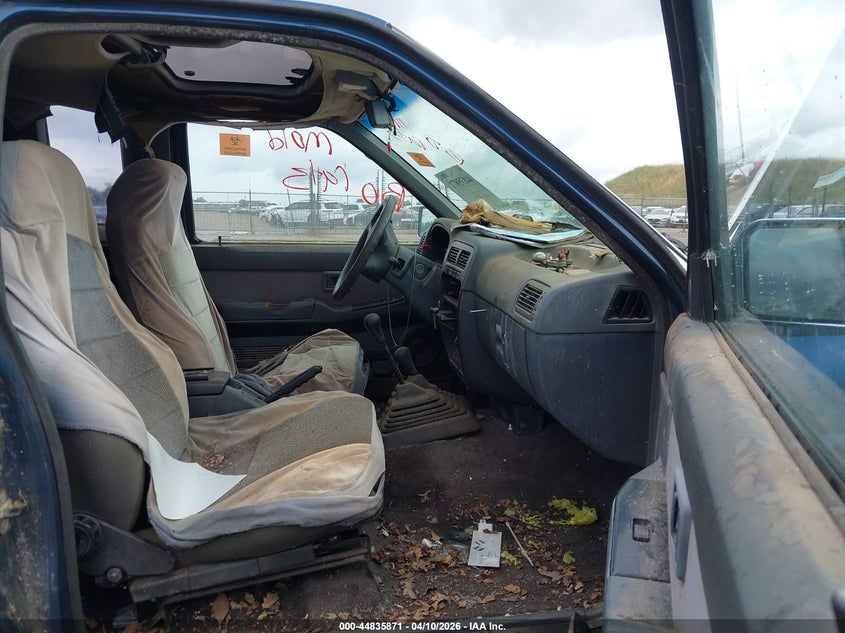 1994 Nissan Truck King Cab Se/King Cab Xe