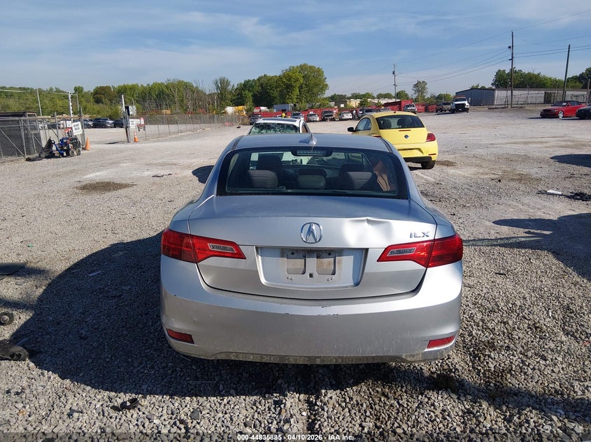 2013 Acura Ilx 2.0L VIN: 19VDE1F39DE008968 Lot: 44835885