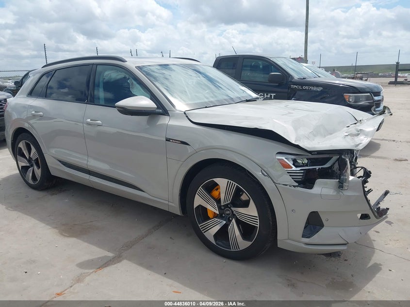 2022 Audi E-Tron Premium Plus Quattro VIN: WA1LAAGE7NB009110 Lot: 44836010