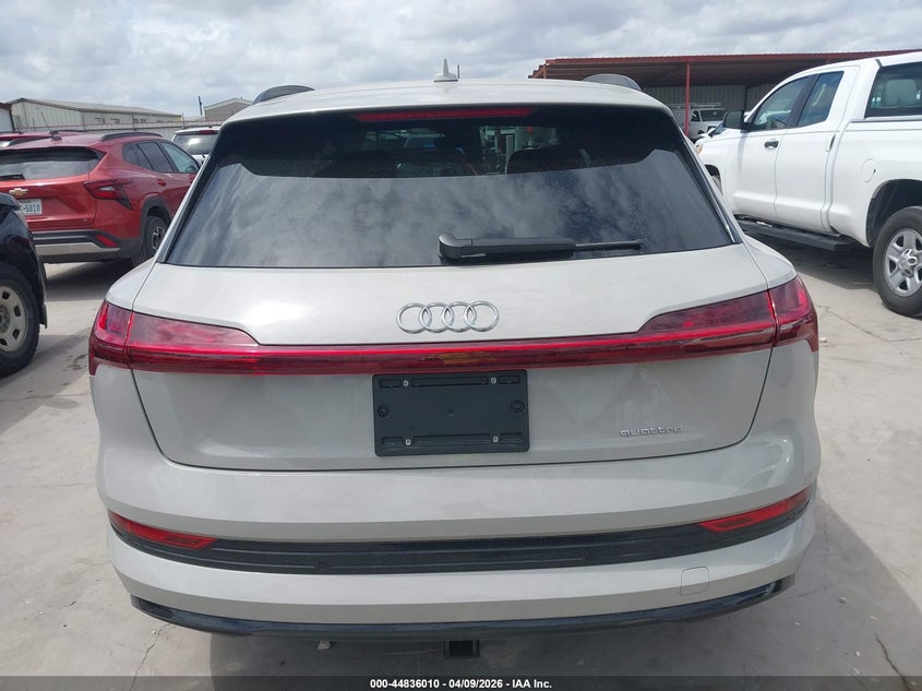 2022 Audi E-Tron Premium Plus Quattro VIN: WA1LAAGE7NB009110 Lot: 44836010