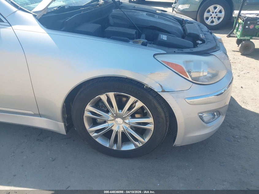 2013 Hyundai Genesis 3.8 VIN: KMHGC4DD5DU253738 Lot: 44836098