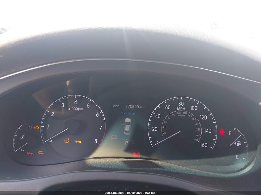 2013 Hyundai Genesis 3.8 VIN: KMHGC4DD5DU253738 Lot: 44836098