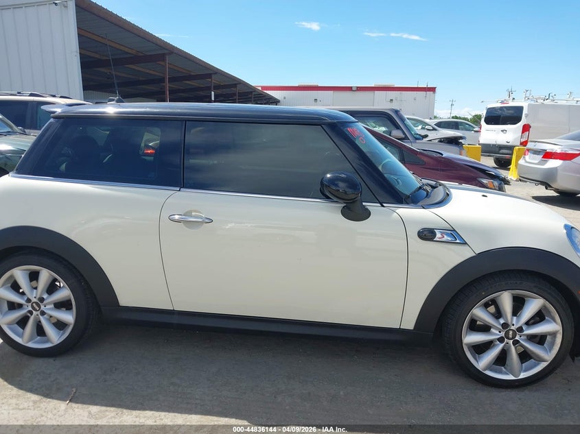 2013 Mini Hardtop Cooper S VIN: WMWSV3C50DT477709 Lot: 44836144