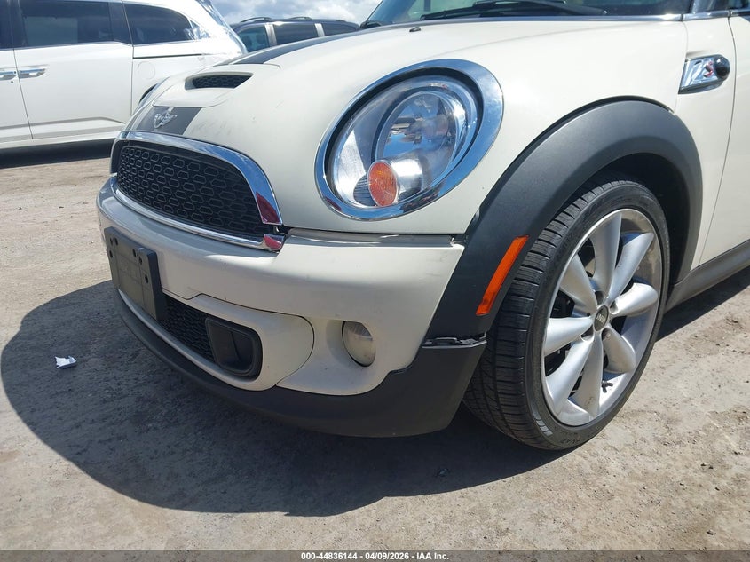 2013 Mini Hardtop Cooper S VIN: WMWSV3C50DT477709 Lot: 44836144