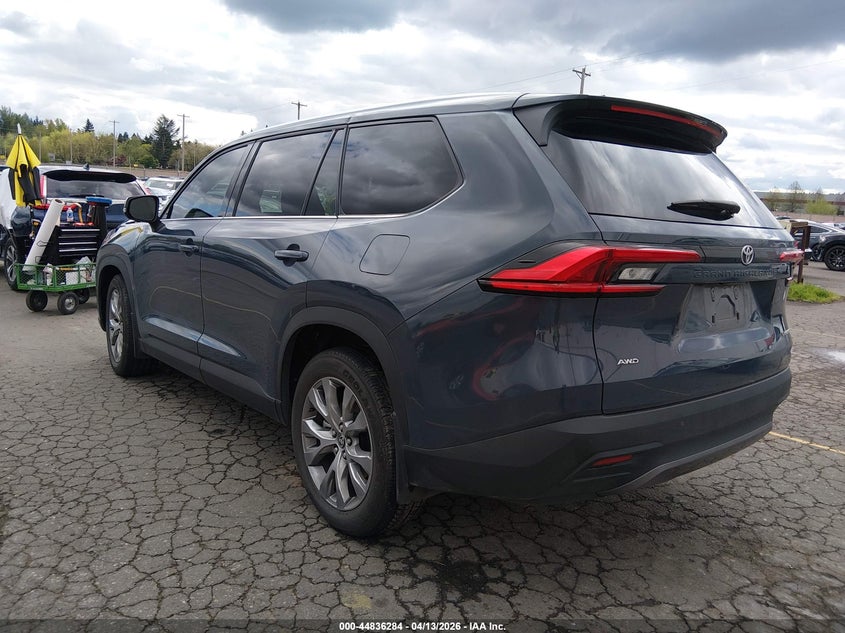 2024 TOYOTA GRAND HIGHLANDER auction photo 3