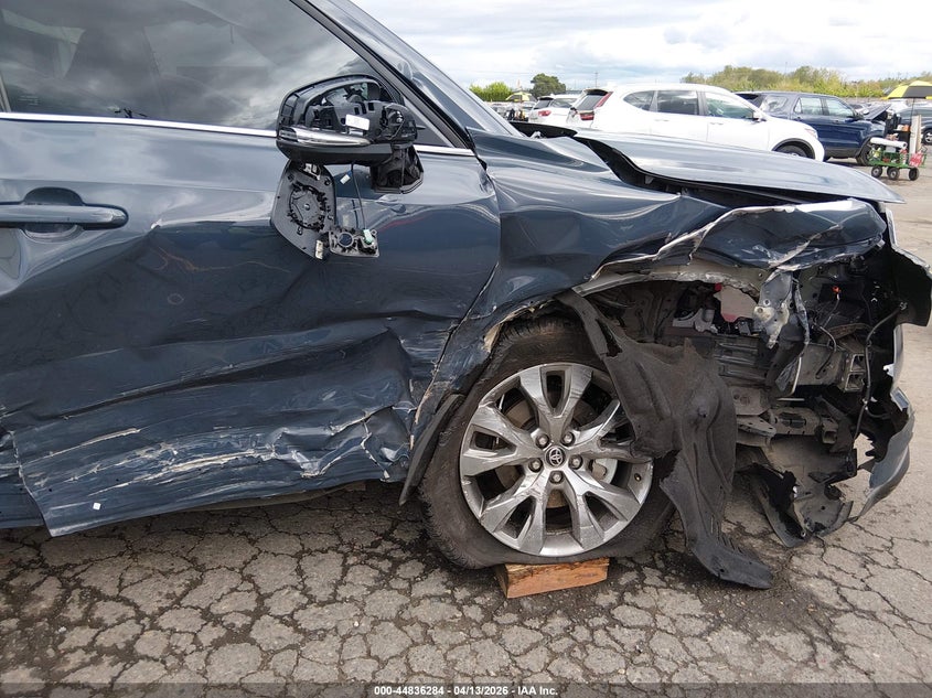 2024 TOYOTA GRAND HIGHLANDER auction photo 6