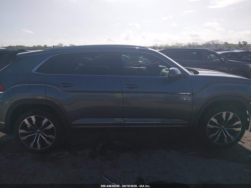 2020 Volkswagen Atlas Cross Sport 3.6L V6 Sel R-Line VIN: 1V2RE2CA5LC218221 Lot: 44836298