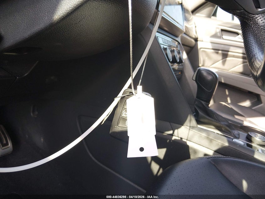 2020 Volkswagen Atlas Cross Sport 3.6L V6 Sel R-Line VIN: 1V2RE2CA5LC218221 Lot: 44836298