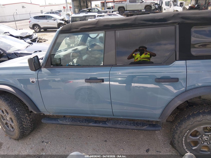 2022 Ford Bronco Big Bend VIN: 1FMDE5BH5NLA93781 Lot: 44836342