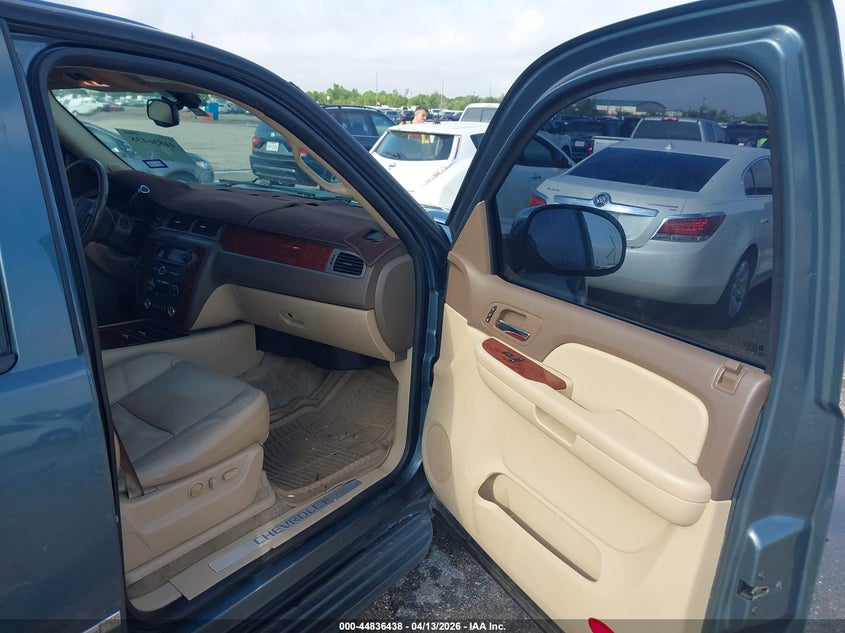 2009 Chevrolet Suburban 1500 Ltz