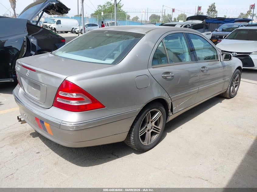 2004 Mercedes-Benz C 240