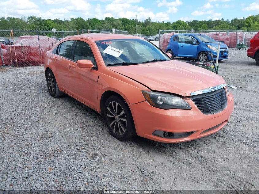 Vin: 1c3ccbbg0dn744334, lot: 45333798, chrysler 200 touring 2013 img_1