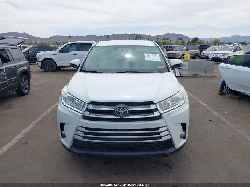 2017 Toyota Highlander 3.5 Le Plus white Lot 111044836543 Vin 5TDZZRFH3HS222166