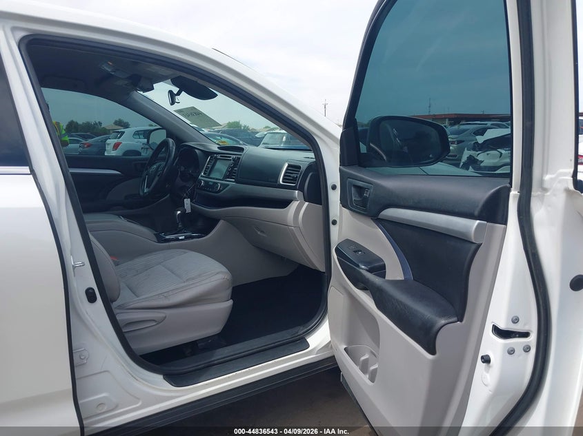 2017 Toyota Highlander Le Plus