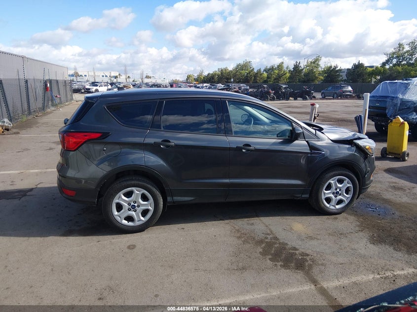 2019 Ford Escape 2.5 S grey Lot 111044836575 Vin 1FMCU0F72KUC27901