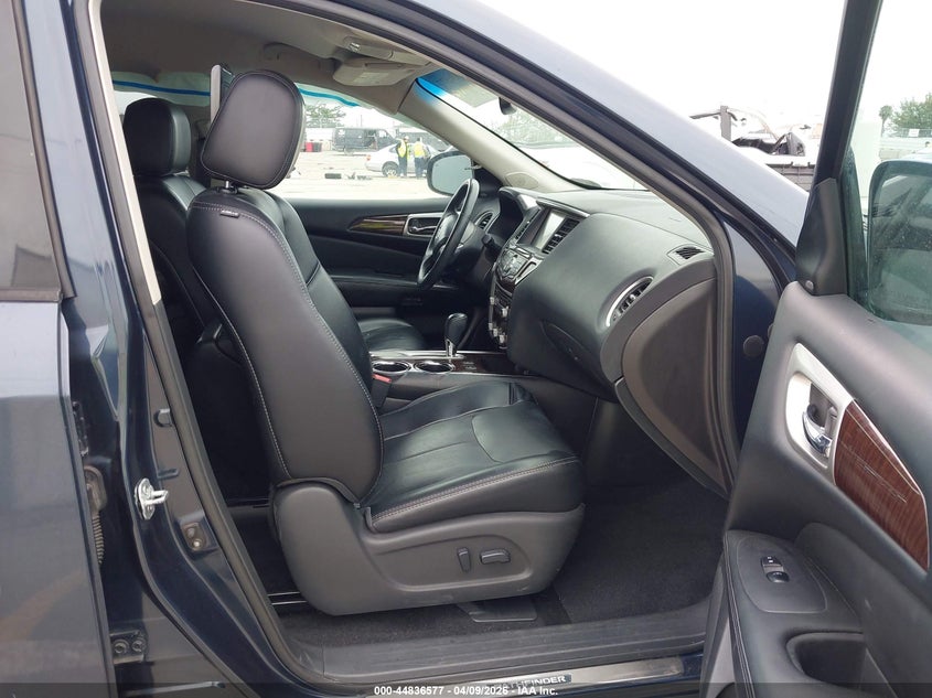 2015 Nissan Pathfinder Sl