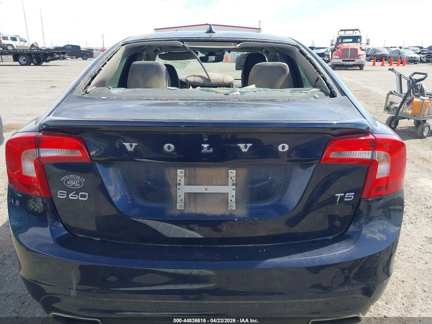 2016 Volvo S60 T5 Drive-E Premier VIN: YV126MFK7G2407992 Lot: 44836616