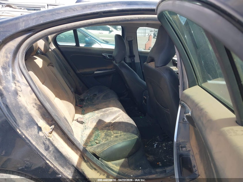 2016 Volvo S60 T5 Drive-E Premier VIN: YV126MFK7G2407992 Lot: 44836616