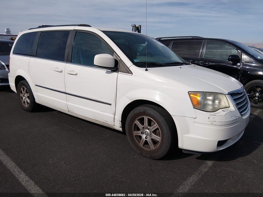 2010 Chrysler Town & Country Touring