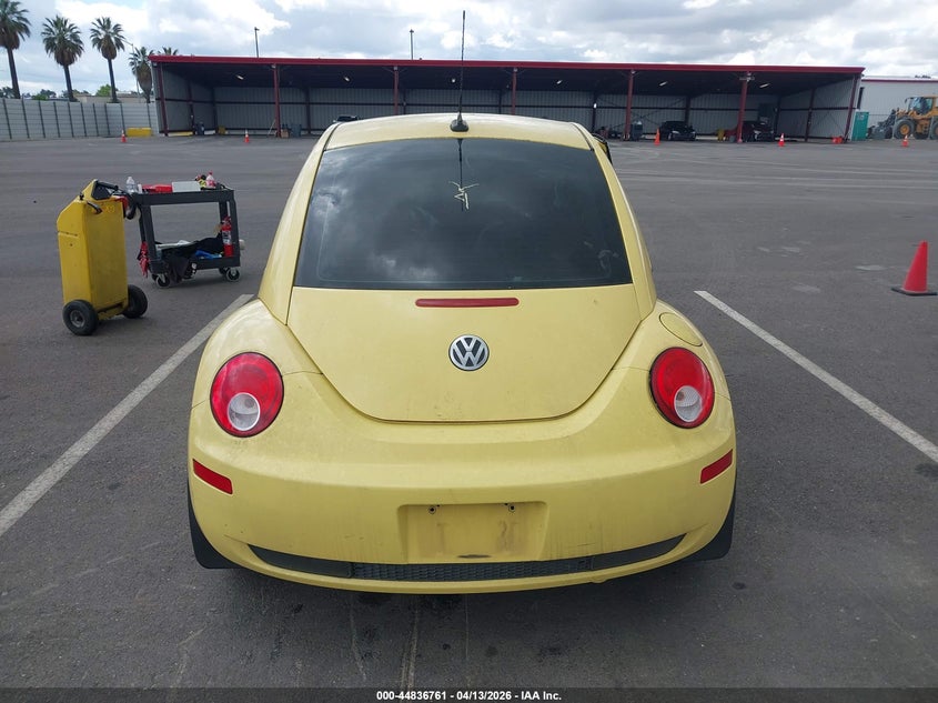 2009 Volkswagen New Beetle 2.5L VIN: 3VWPG31C59M500375 Lot: 44836761